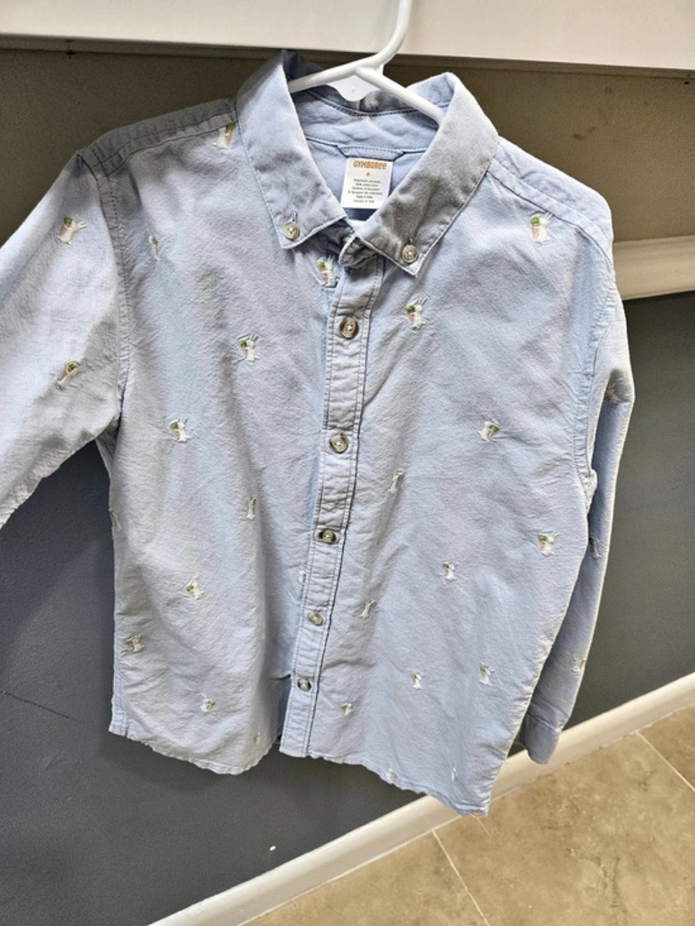 Cat & Jack Embroidered Floral Button Down in Blue Size 4T